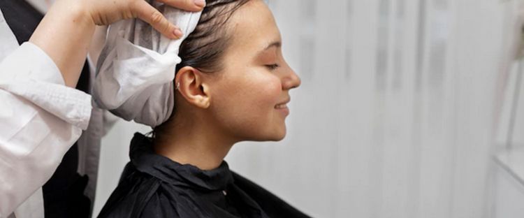 Panduan Memilih Minyak Rambut Berdasarkan Jenis Rambut